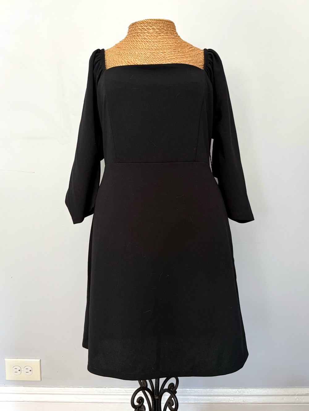 Leith Black Square-Neck Long Sleeve Dress